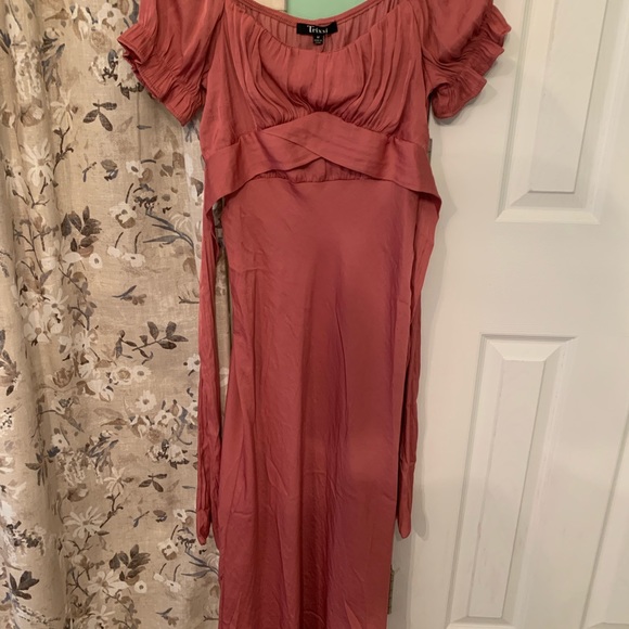 Trixxi Rose colored Silk Dress. NEVER WORN - Picture 1 of 6